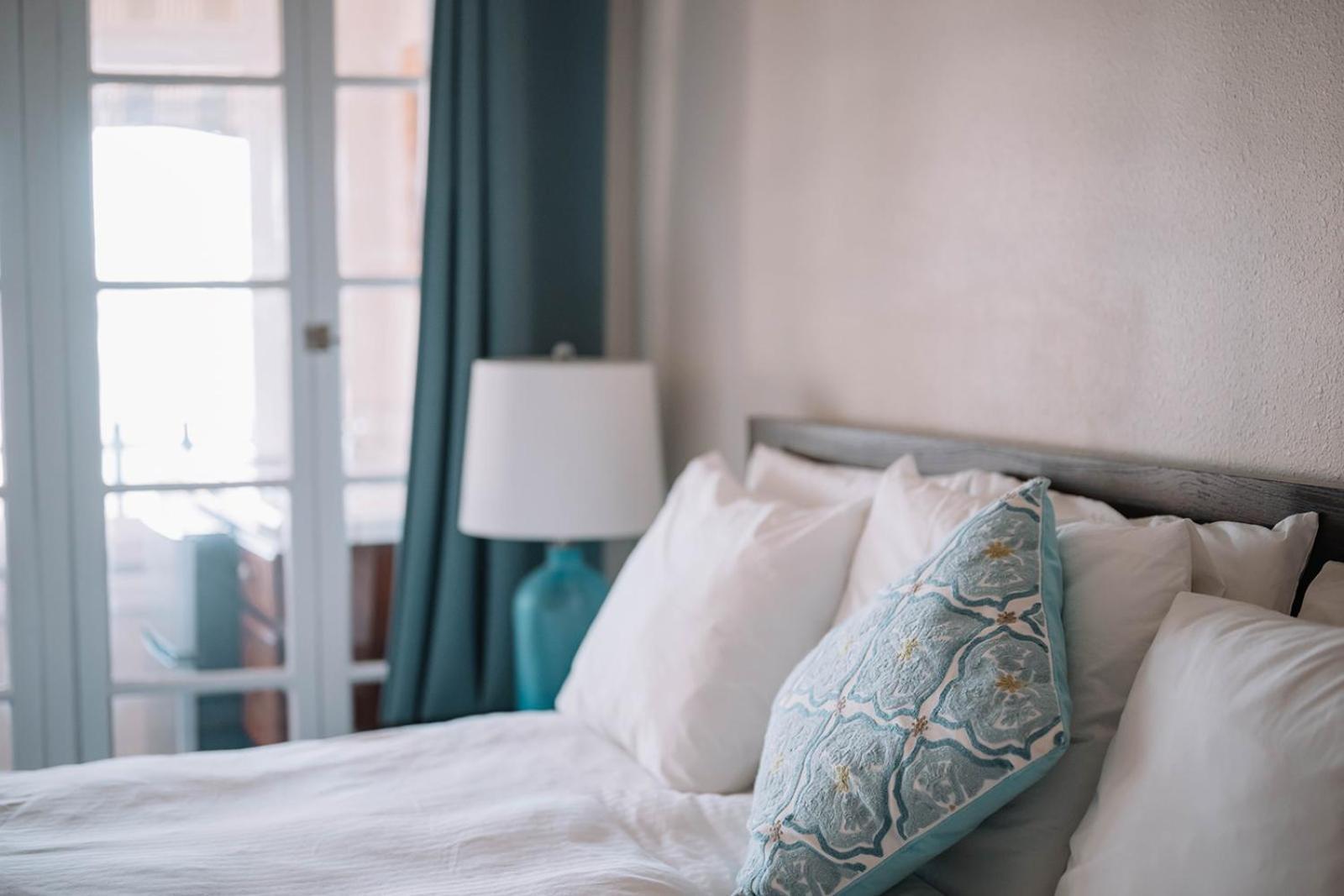 The Edgewater Hotel Авалон Екстериор снимка