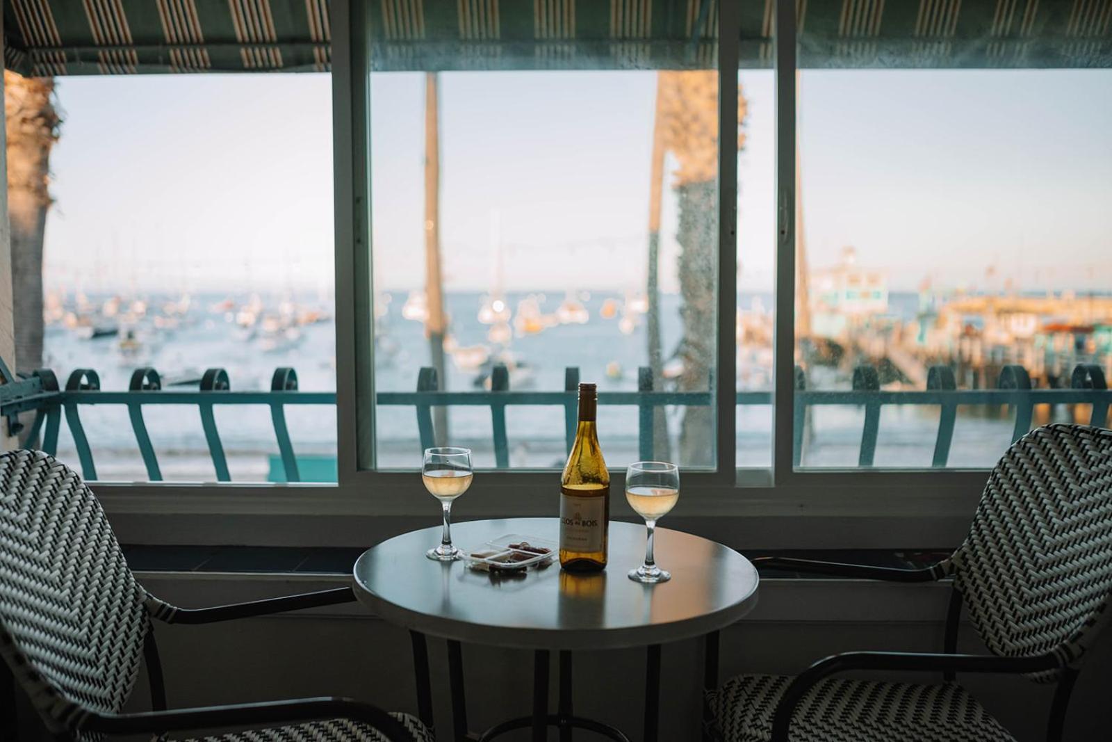 The Edgewater Hotel Авалон Екстериор снимка
