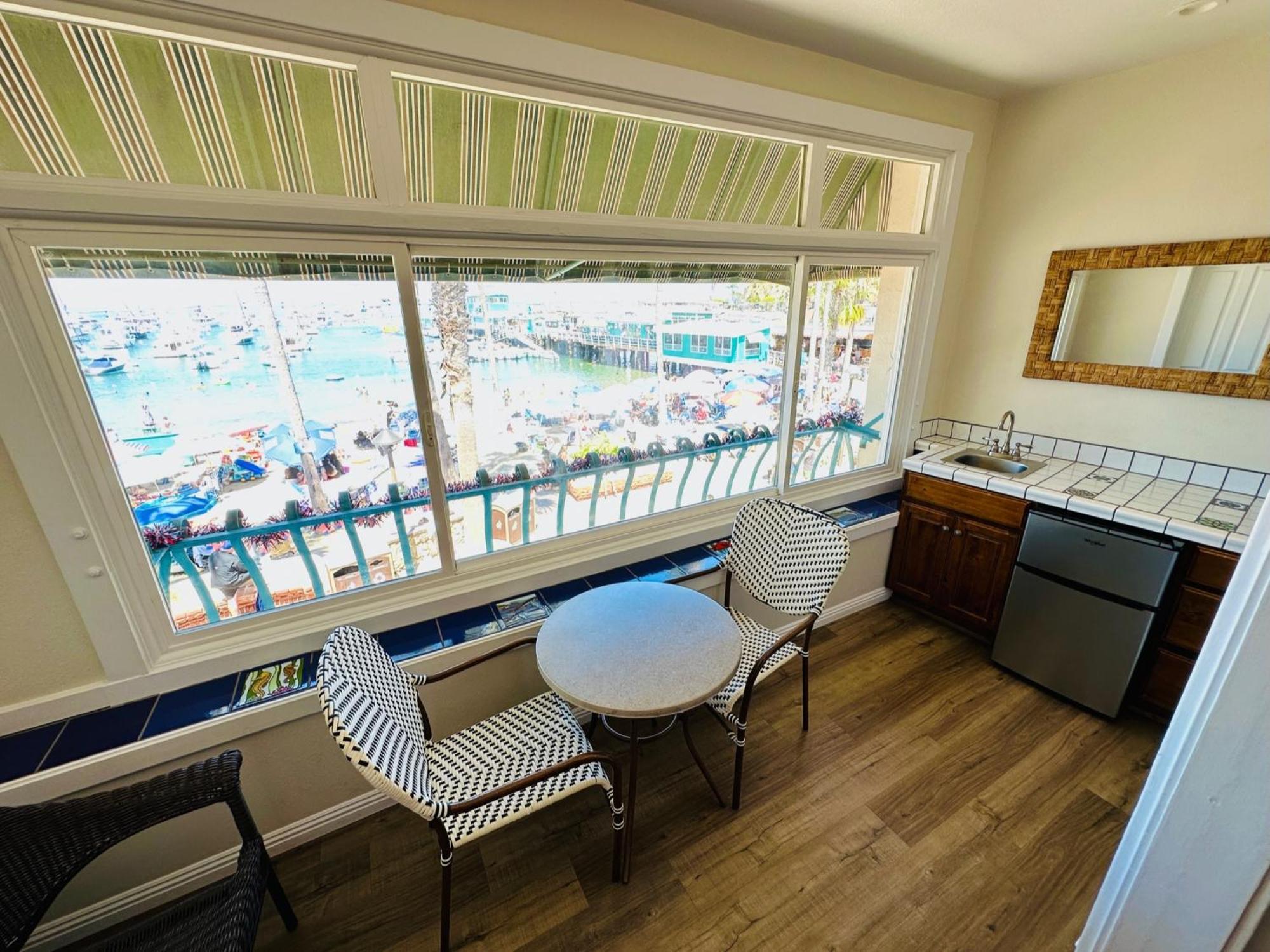 The Edgewater Hotel Авалон Екстериор снимка