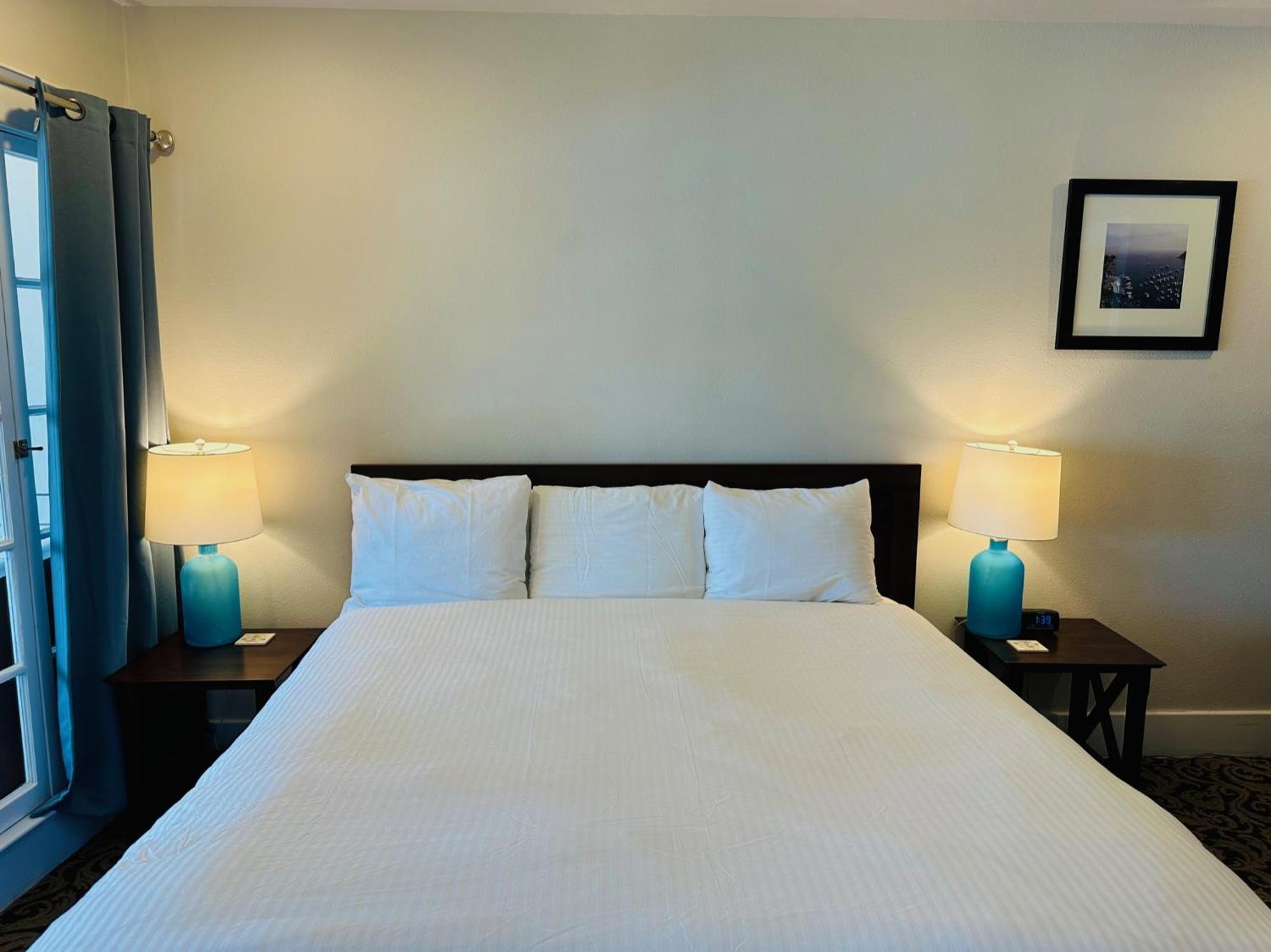 The Edgewater Hotel Авалон Екстериор снимка