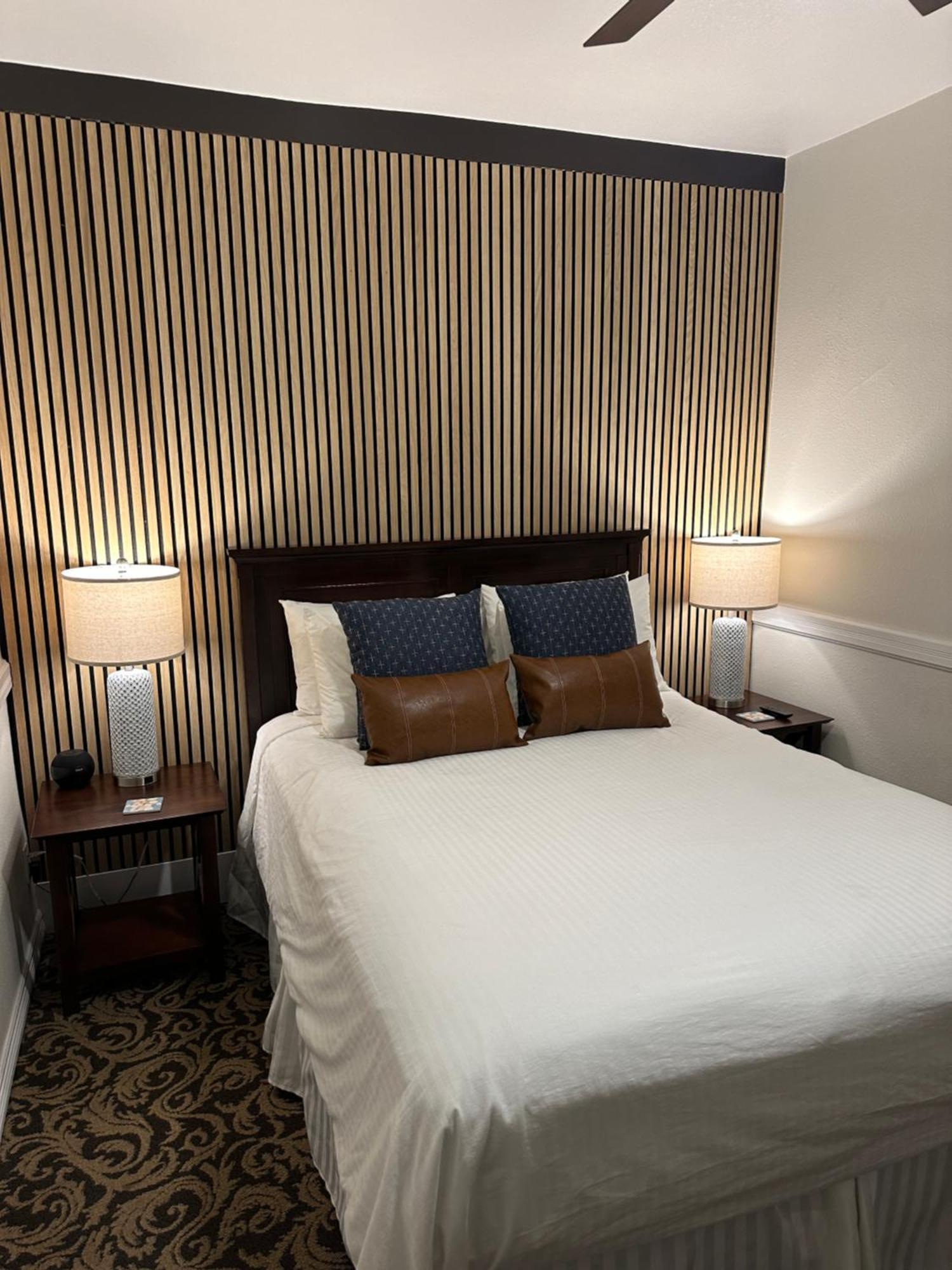 The Edgewater Hotel Авалон Екстериор снимка